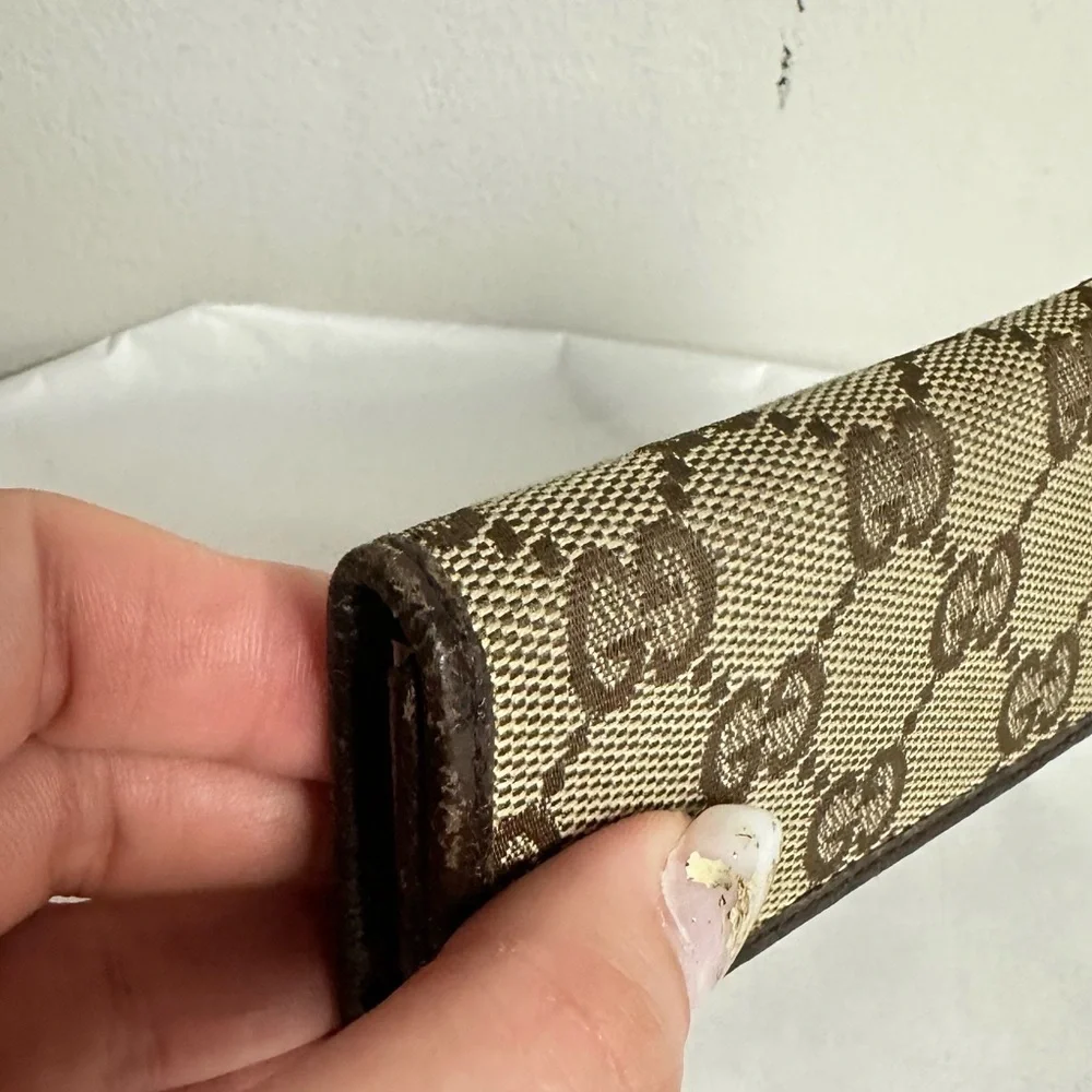 Gucci Brown Key Card Holder with Monogram Design - Picture 3 of 8